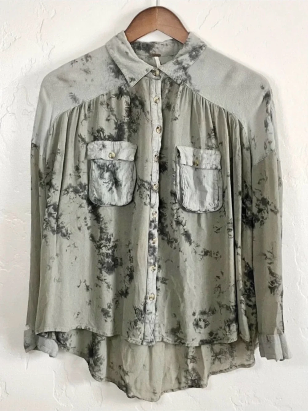 Free People Washed Sage Green Tie-Dye Button-Down Shirt (780897) ☀️